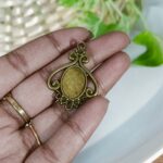 antique bronze pendent 02